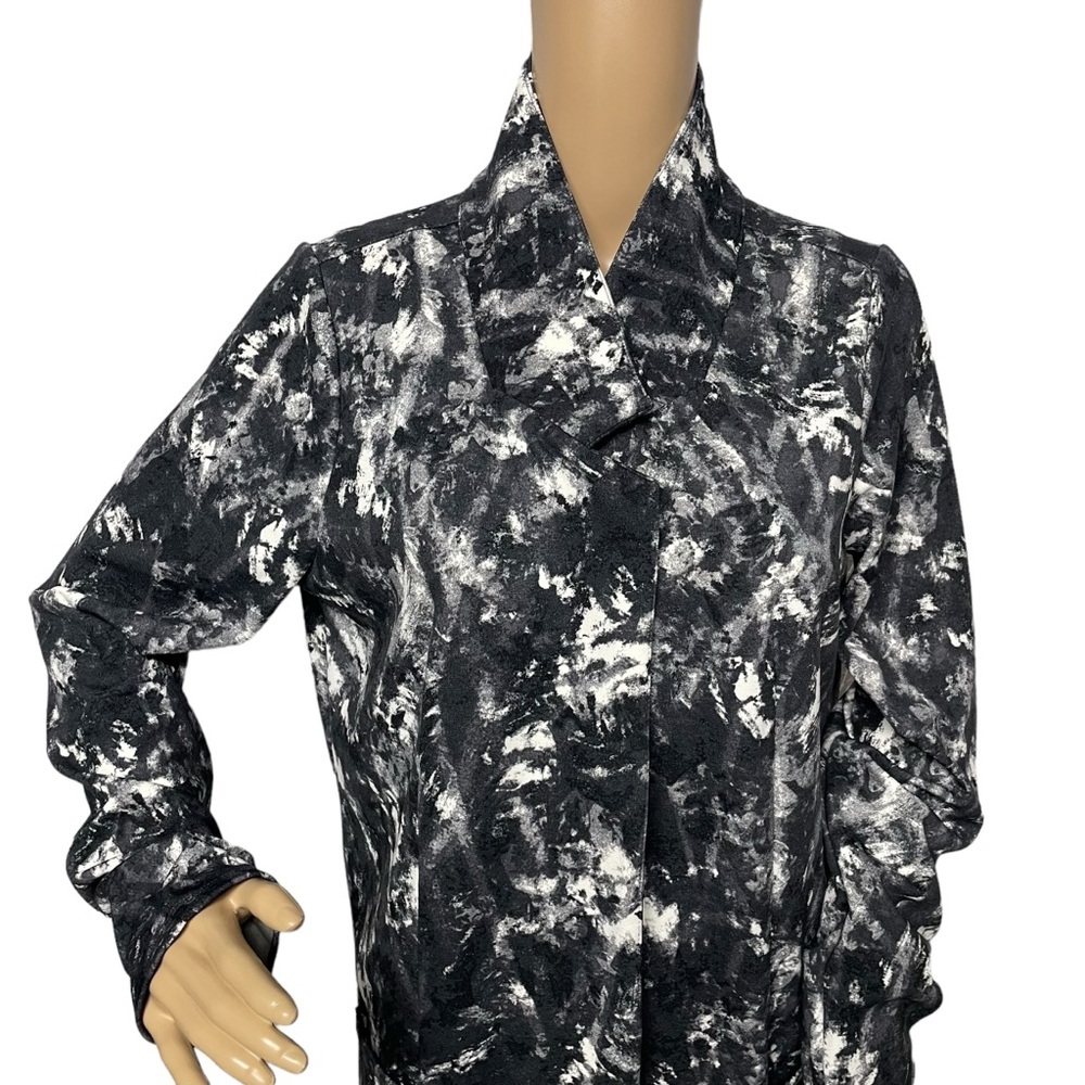 LuLaRoe GWEN M Black White Ink Blot Open Front Cardigan with Pockets NWT - Picture 3 of 12